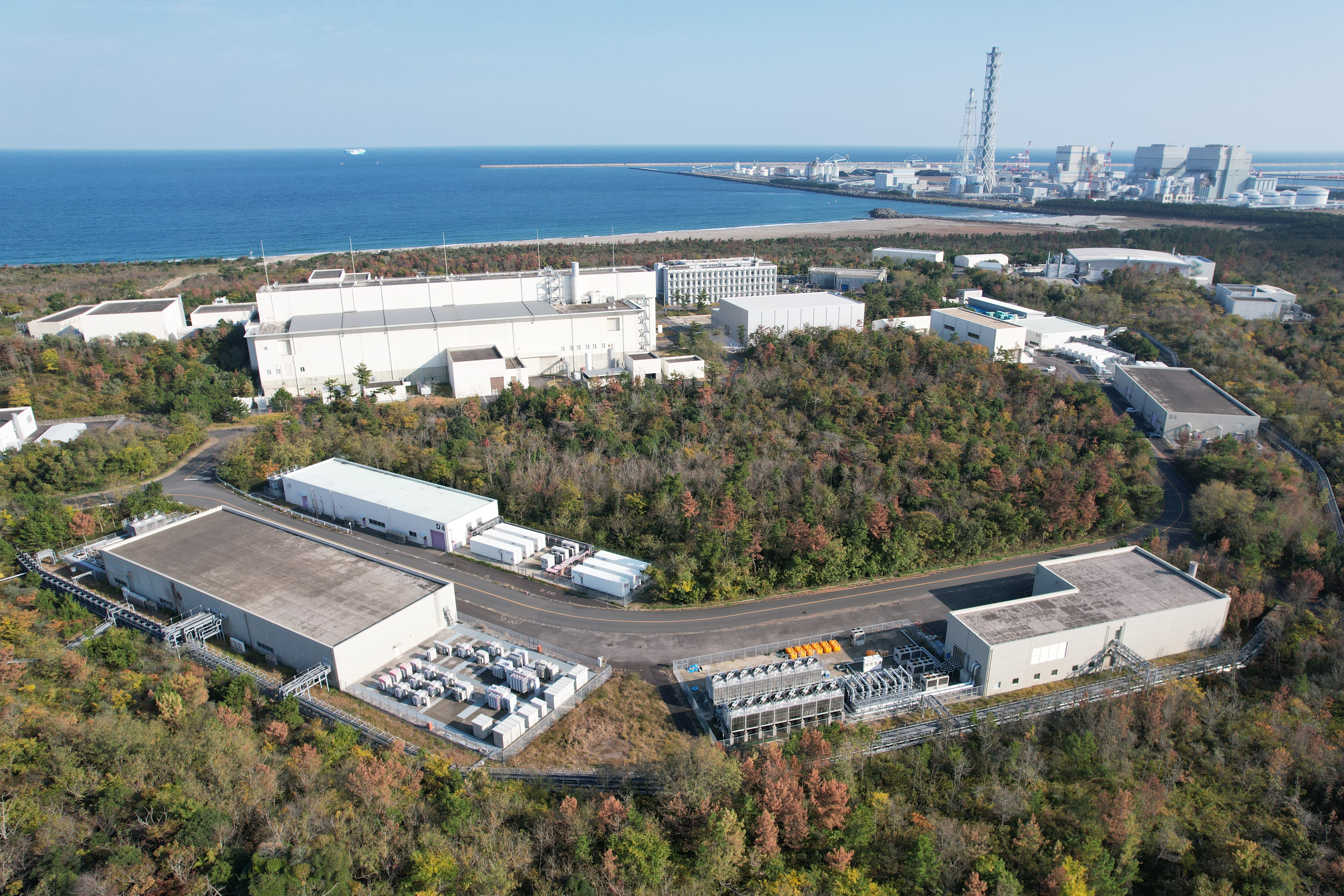 Aerial View of the MR Inner Side【4-046】