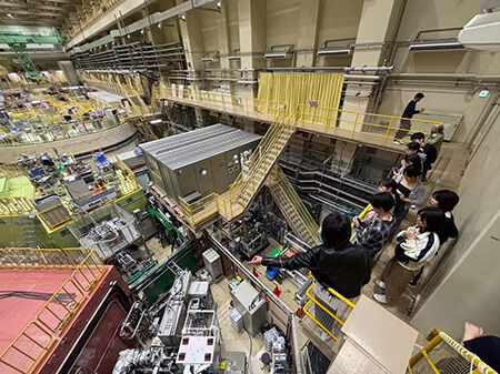 世界初！中高生が世界最高クラスの加速器施設J‑PARCでミュオンビーム実験